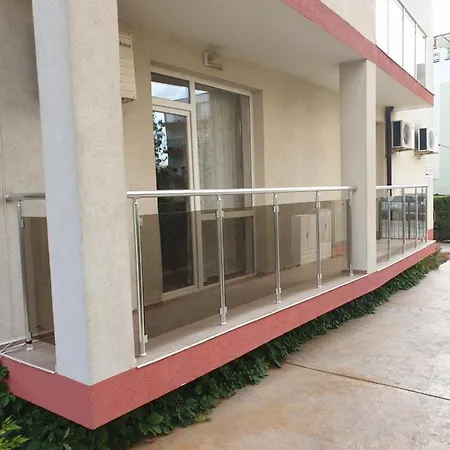 アパート Sunny Gardens 2 Bedrooms サニービーチ