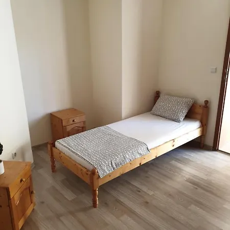 Sunny Gardens 2 Bedrooms * サニービーチ