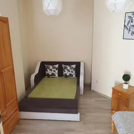 Sunny Gardens 2 Bedrooms * サニービーチ