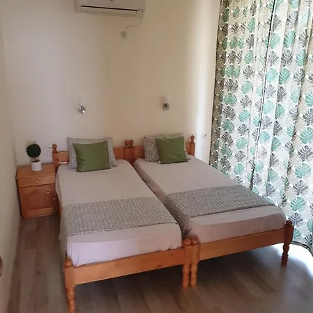 アパート Sunny Gardens 2 Bedrooms サニービーチ