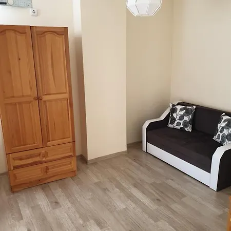 Sunny Gardens 2 Bedrooms * サニービーチ